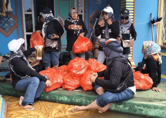 Giat Peduli Banjir Lutra Srikandi PP Palopo