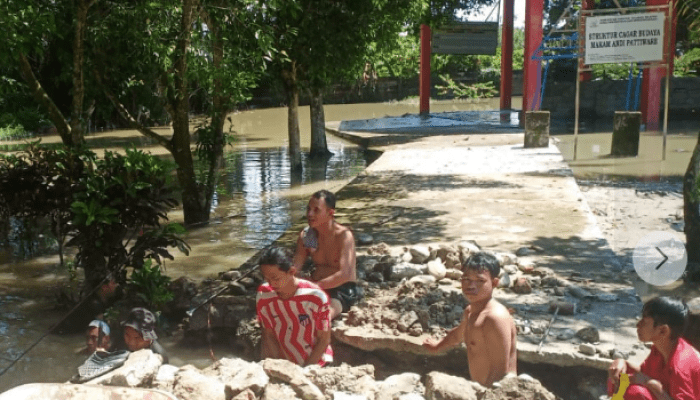 Kompleks Makam Datu Luwu XV di Pattimang Lutra Terancam Rusak Akibat Banjir, KKLR Sulsel Gelar Open Donasi