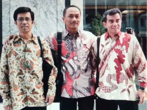 Prof APM, Prof Zudan di AS