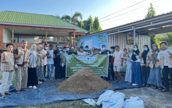 Ormawa FKM Unhas Adakan Pelatihan Ubah Limbah Jagung Jadi Pupuk di Desa Ulaweng Cinnong, Bone, 18-21 Juli 2024 lalu.