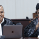 Abdul Azis (kiri) selaku kuasa hukum Pemohon pada sidang Pemeriksaan Pendahuluan Perkara Nomor 189/PHPU.BUP-XXIII/2025 Perselisihan Hasil Pemilihan Umum Bupati Kabupaten Kepulauan Selayar, pada Jumat (1/10) di Ruang Sidang Panel 3 MK