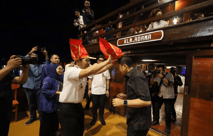 Wali Kota Makassar Moh Ramdhan Pomanto menjamu Menteri Kebudayaan RI Fadli Zon dalam kunjungan kerjanya di Kota Makassar-Sulawesi selatan, Rabu (15/1/2025).