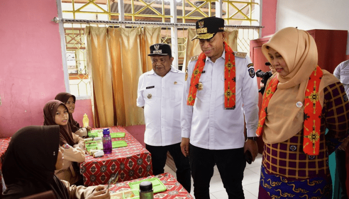 Uji Coba MBG dan PKG di Luwu, Pj Gubernur Sulsel Soroti Pentingnya Program Bergizi