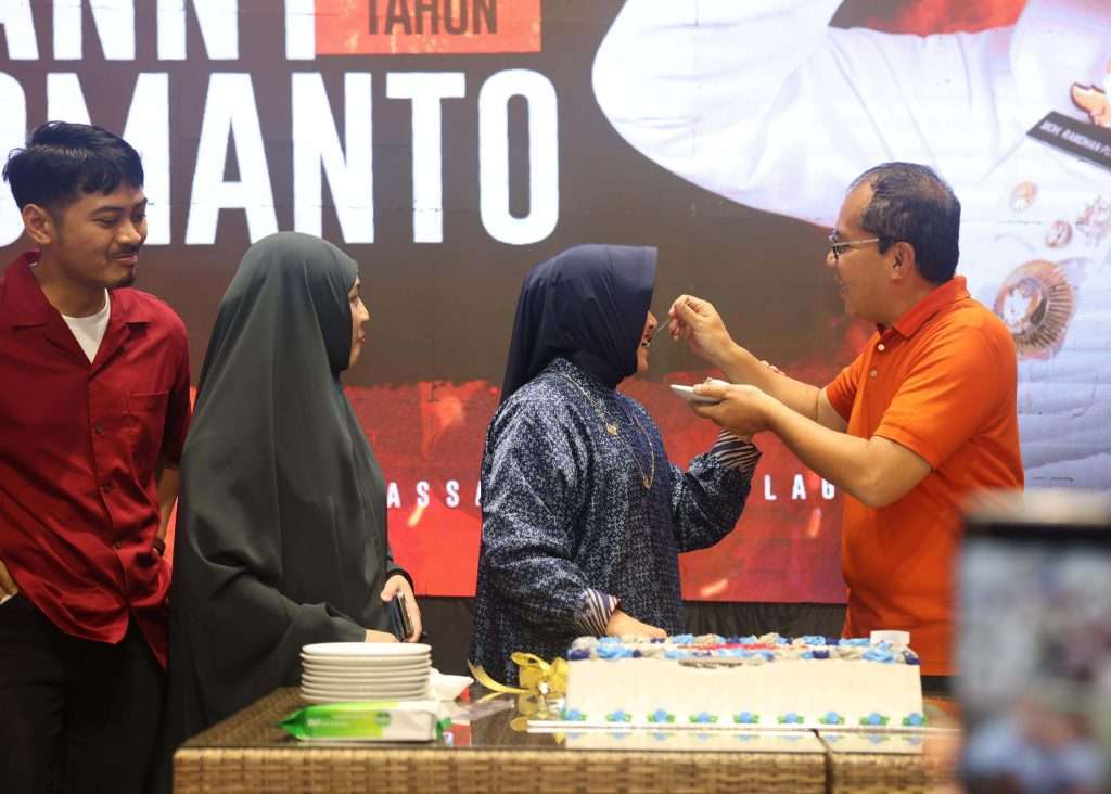Wali Kota Makassar, Moh. Ramdhan "Danny" Pomanto, merayakan ulang tahunnya yang ke-61 pada hari ini, Kamis, 30 Januari 2025.