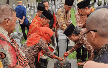 Badan Pengurus Pusat Kerukunan Keluarga Luwu Raya (BPP KKLR) memperingati puncak Hari Perlawanan Rakyat Luwu (HPRL) pada 23 Januari 2025 dengan melaksanakan ziarah dan doa bersama di Taman Makam Pahlawan (TMP) Kalibata, Jakarta Selatan.