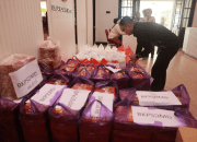 Peduli Korban Banjir, SKPD Kota Makassar Distribusikan 1.245 Nasi Kotak untuk Korban Banjir Manggala