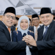 Wali Kota Makassar Danny Pomanto (kiri) bersama Wali Kota dan Wakil Wali Kota Makassar terpilih 2025-2030 Munafri Arifuddin (kanan) - Aliyah Mustika Ilham (Foto: IST)