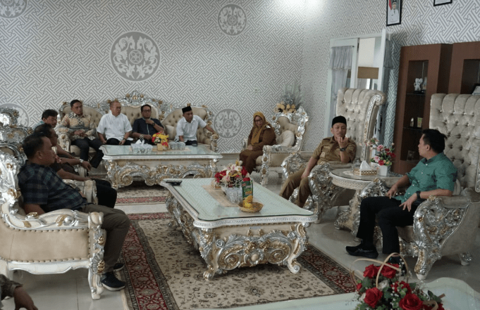 Bupati dan Wabup Lutim Sambut Kunjungan Kepala BPK Sulsel, Siap Wujudkan Transparansi Keuangan, Minggu (9/3/2025)