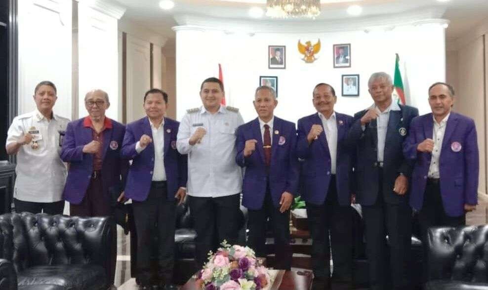 Ikatan Keluarga Alumni Lembaga Ketahanan Nasional (IKAL Lemhannas) Sulawesi Selatan mengusulkan program “Lemhannas Skala Kecil” sebagai upaya membangun kader pemimpin daerah yang berkarakter pejuang dan berwawasan kebangsaan.