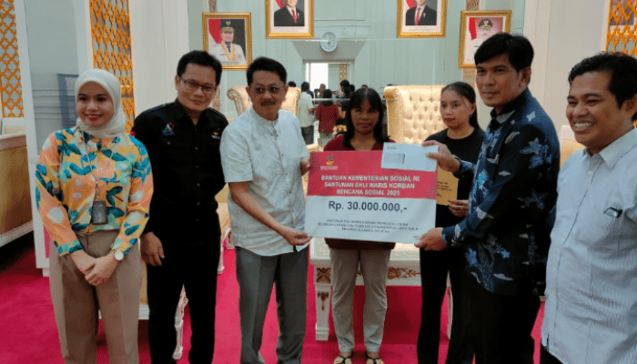 Kemensos Salurkan Santunan bagi Korban KKB Papua Asal Luwu Timur