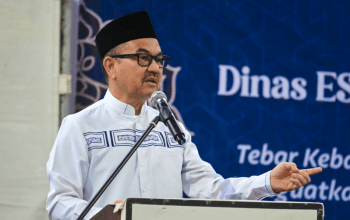 Sekretaris Daerah (Sekda) Provinsi Sulawesi Selatan, Jufri Rahman, menghadiri acara buka puasa bersama jajaran pegawai dan mitra Dinas Energi dan Sumber Daya Mineral (ESDM) Sulsel, Jumat (21/3/2025).