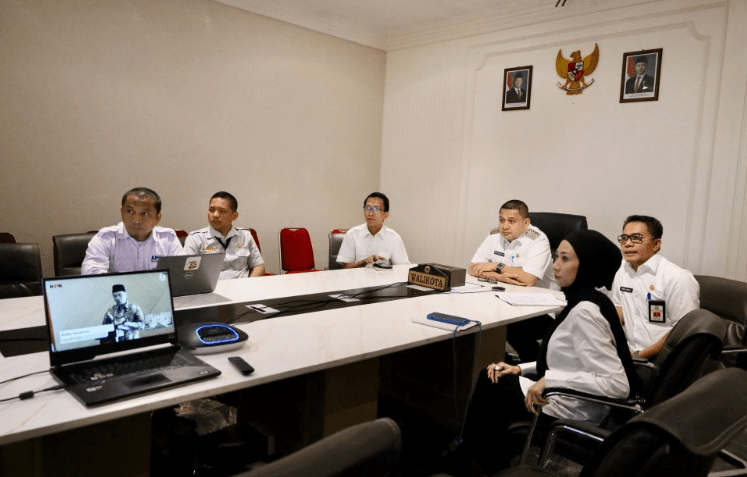 Wali Kota Makassar Munafri Arifuddin mengikuti Peluncuran Indikator Indeks Pencegahan Korupsi Daerah (IPKD) Monitoring Center for Prevention (MCP) KPK RI tahun 2025, secara virtual di Balai Kota Makassar, Rabu (5/3/2025).