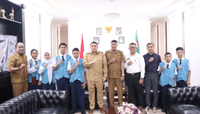 SMPN 6 Makassar Cetak Siswa Berprestasi, Wakili Indonesia di Olimpiade Matematika Internasional
