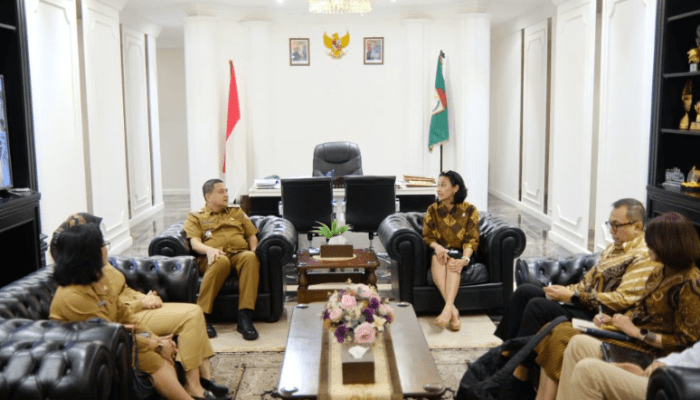 Wali Kota Makassar Bahas Peluang Kerja Pekerja Migran dengan Wamen KP2MI