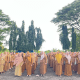 Aparatur sipil negara (ASN) perempuan di lingkup Pemerintah Provinsi Sulawesi Selatan mengikuti Apel Peringatan Hari Kartini 2025 di Lapangan Kantor Gubernur Sulsel, Senin, 21 April 2025.