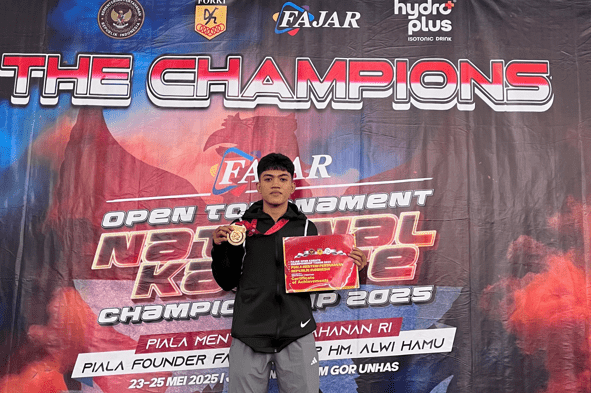 Andi Fajrul Pratama, Mahasiswa FKM Unhas, Raih Juara 1 Karate di Kejurnas Piala Menhan RI 2025
