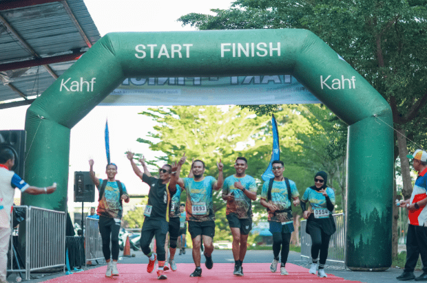 DPD Persatuan Ahli Gizi Indonesia (PERSAGI) Sulawesi Selatan bekerja sama dengan Departemen Ilmu Gizi Fakultas Kesehatan Masyarakat Universitas Hasanuddin (FKM Unhas) menggelar kegiatan bertajuk GIZI FUN RUN 2025, Minggu (11/5/2025) di GOR Unhas, Makassar.