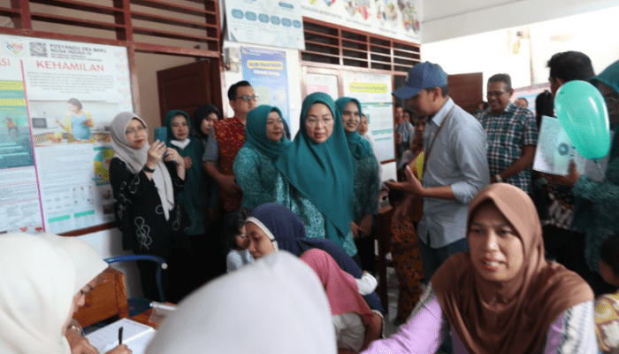 Tinjau Posyandu Panampu, Melinda Aksa Apresiasi Inovasi Kader dan Sinergi Warga