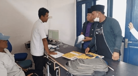 PJ Kades Jarang Ngantor, Masyarakat Palenggiyan Bingung Urus Administrasi