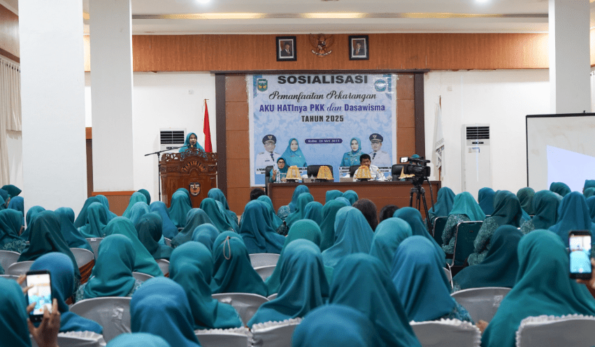 Tim Penggerak PKK Kabupaten Luwu mengadakan sosialisasi pemanfaatan pekarangan melalui program “Aku Hatinya PKK” di aula rumah jabatan Bupati Luwu, Kelurahan Pammanu, Kecamatan Belopa Utara, Rabu (28/5).