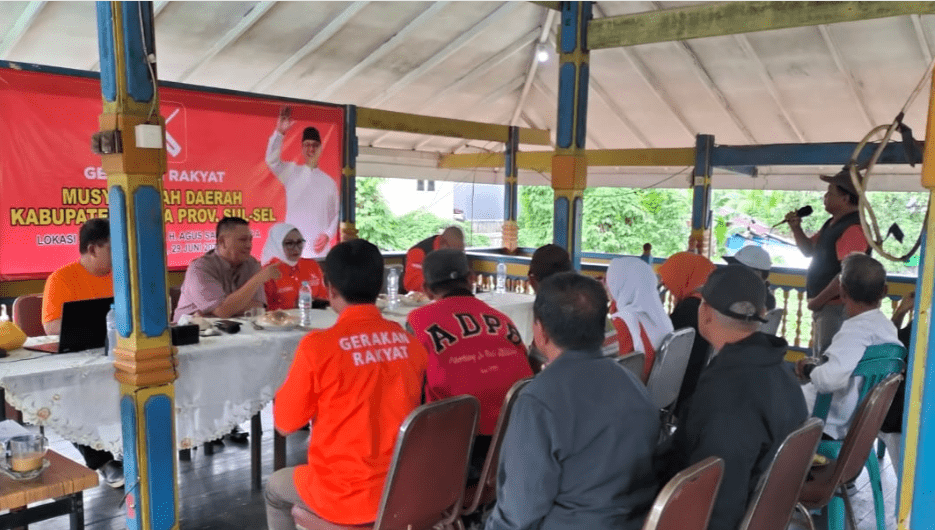 Gerakan Rakyat (GR) Kabupaten Gowa, Sulawesi Selatan, menggelar Musyawarah Daerah (Musda) perdana pada Minggu (29/6/2025) di Gedung Pertemuan Kolam Mario, Jalan H. Agus Salim, Kelurahan Bonto-Bontoa, Kecamatan Somba Opu.