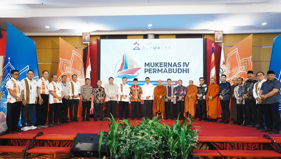 Sekretaris Daerah Provinsi Sulawesi Selatan, Jufri Rahman, mewakili Gubernur Sulawesi Selatan Andi Sudirman Sulaiman membuka Musyawarah Kerja Nasional (Mukernas) IV Persatuan Umat Buddha Indonesia (Permabudhi) di Hotel Aston Makassar, Sabtu, 28 Juni 2025.