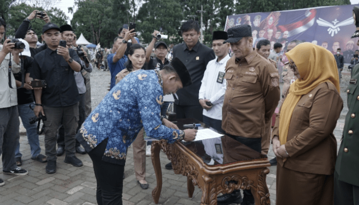 Dikontrak 5 Tahun, 2.283 CPNS dan PPPK Resmi Terima SK Pengangkatan di Luwu Timur