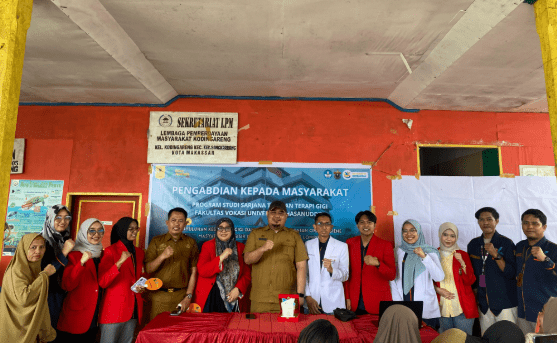 Dalam rangka menyemarakkan Dies Natalis Fakultas Vokasi Universitas Hasanuddin, Program Studi Terapi Gigi menggelar kegiatan pengabdian kepada masyarakat di Pulau Kodingareng Lompo, Kota Makassar, pada 30 Juni 2025.