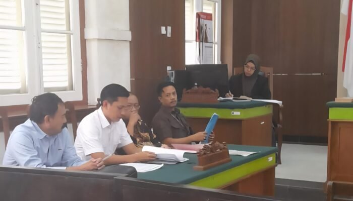 Ismail Absen di Sidang Perdana, Legitimasi Ketua KONI Makassar Dipersoalkan