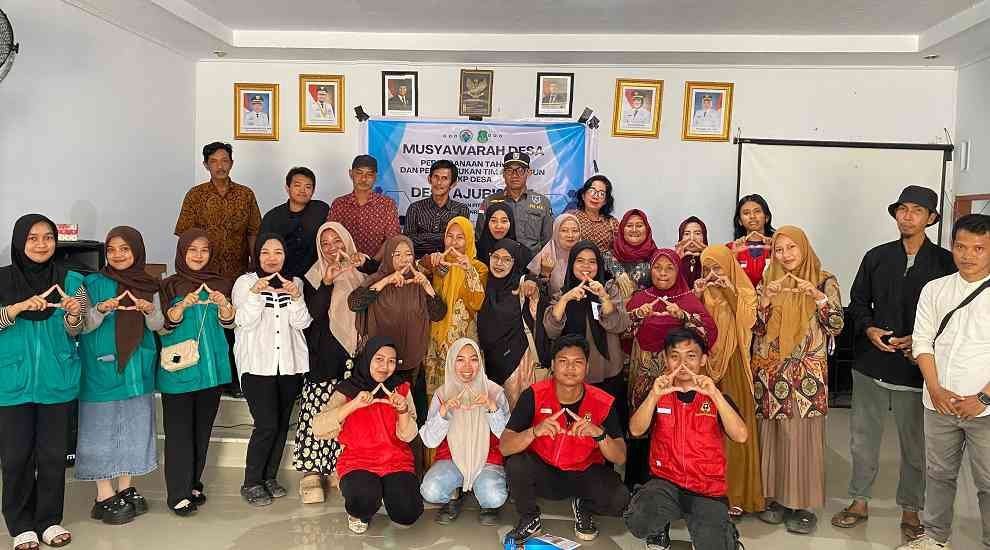 Mahasiswa KKNT Unhas Edukasi Warga Ajubissue Kelola Sampah Organik Jadi Kompos Ramah Lingkungan