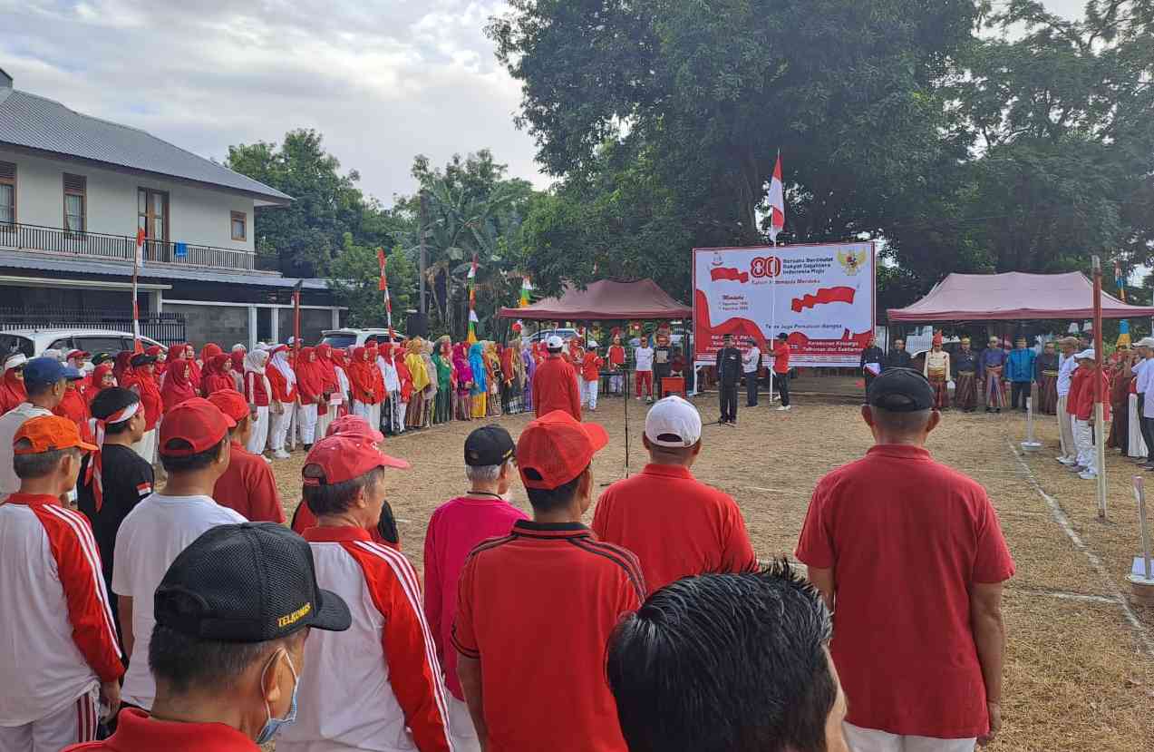 Warga Kompleks Perumahan Taman Telkomas Biring Kanaya Memperingati HUT RI ke-80