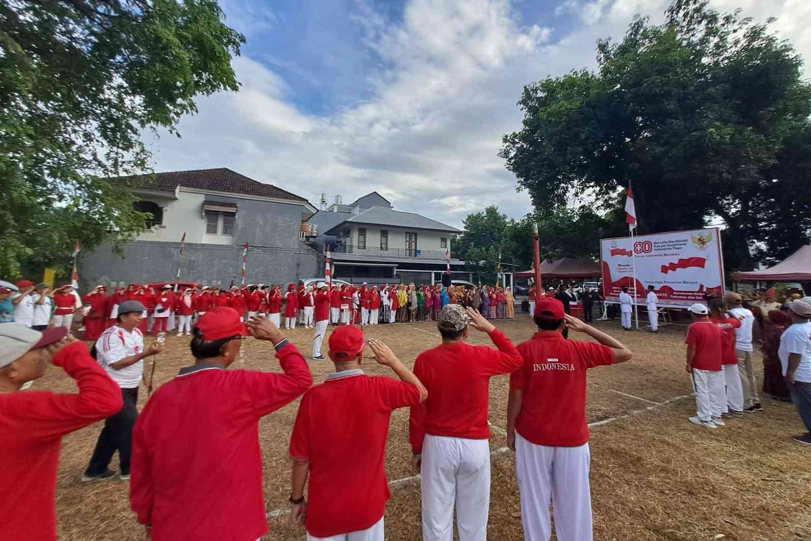 Warga Kompleks Perumahan Taman Telkomas Memperingati HUT RI ke-80 (Foto: IST)