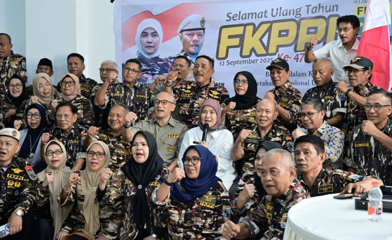 Wakil Wali Kota Makassar sekaligus Ketua Forum Komunikasi Putra Putri Purnawirawan TNI-Polri (FKPPI) Sulawesi Selatan, Aliyah Mustika Ilham, memimpin peringatan HUT ke-47 FKPPI yang digelar di Rumah Jabatan Wakil Wali Kota Makassar, Jumat (12/9/2025).