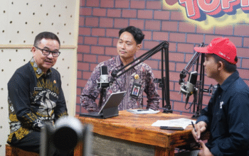 Sekretaris Daerah Provinsi Sulawesi Selatan, Jufri Rahman, menegaskan bahwa radio tetap memiliki tempat istimewa di hati masyarakat, meski arus teknologi informasi semakin deras.