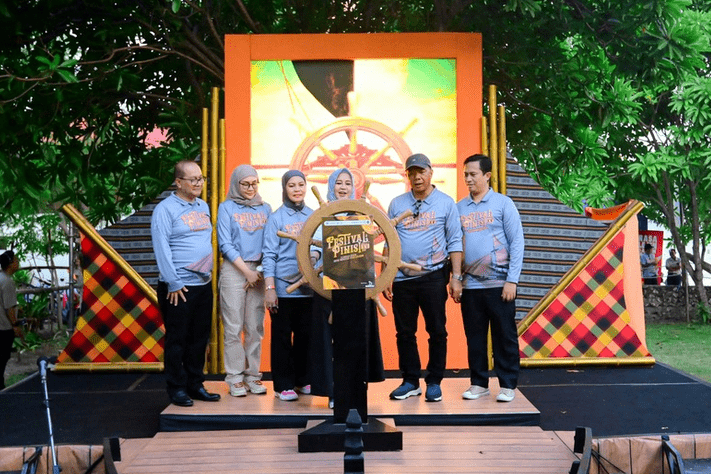 Fatmawati Rusdi Buka Festival Pinisi XV 2025 di Bulukumba