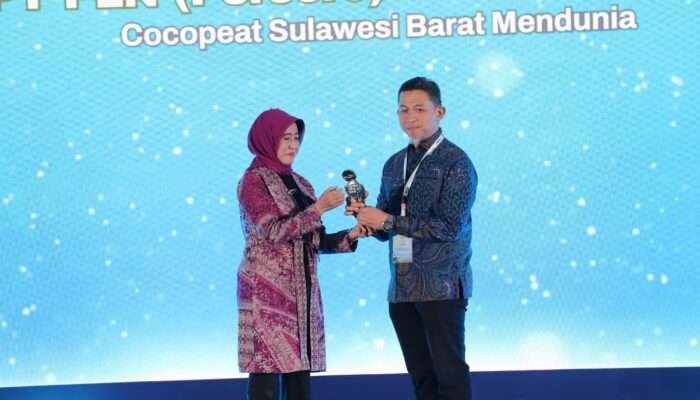 PLN UID Sulselrabar Raih Dua Penghargaan dalam Program TJSL