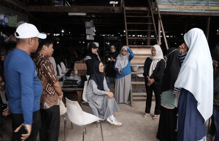 Melinda Aksa Lakukan Monitoring ke Urban Agrofarm Paropo