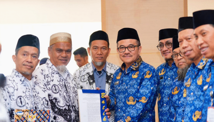 Pemprov Sulsel Terbitkan SK Pengaktifan, Polemik PTDH Dua Guru Luwu Utara Dianggap Tuntas
