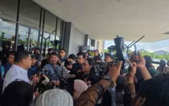 Wali Kota Makassar Munafri Arifuddin memberi keterangan kepada awak media terkait HUT Makassar ke-418 tahun 2025.