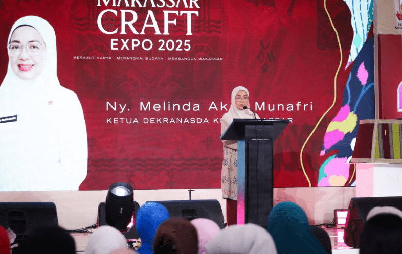 Ketua Dekranasda Kota Makassar Resmi Buka Makassar Craft Expo 2025