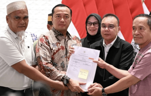 Presiden Prabowo Rehabilitasi Dua Guru Luwu Utara, Pulihkan Nama Baik dan Hak Kepegawaian