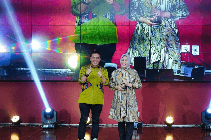 Fatmawati Rusdi Raih Penghargaan Tokoh Perempuan Peduli Penyiaran di KPID Awards 2025