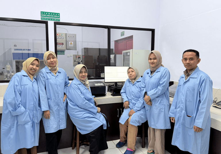 Satu-satunya Laboratorium Perguruan Tinggi di Indonesia Bagian Timur, Lab. Kimia-Biofisik yang Dilengkapi Teknologi UV-Vis UV-1900i Generasi Terbaru