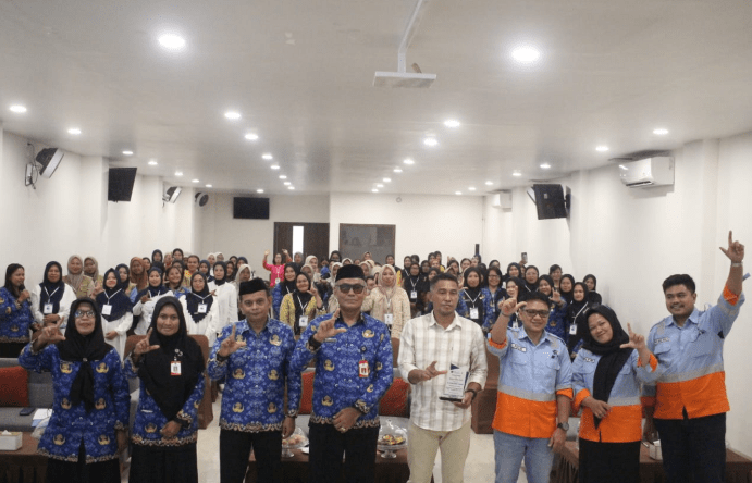 Pelatihan 25 Keterampilan Dasar Kader Posyandu bagi kader Posyandu dan Bidan Desa di Luwu Timur