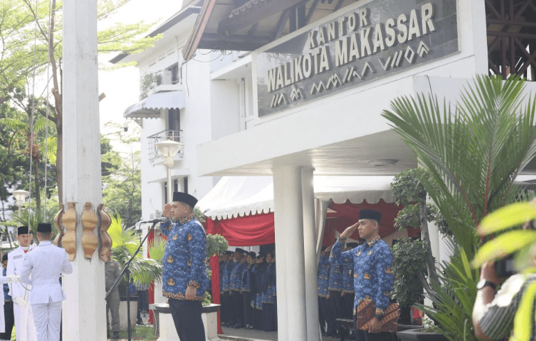 Wali Kota Makassar, Munafri Arifuddin, hadir sebagai pembina upacara pada peringatan Hari Ulang Tahun ke-54 Korps Pegawai Republik Indonesia (KORPRI) Tahun 2025