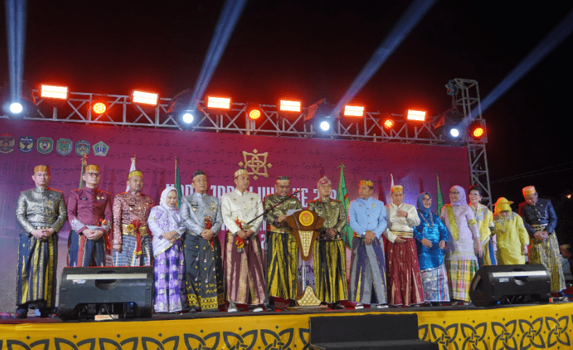 Bersama Datu dan Kepala Daerah se-Tana Luwu, Patahudding Deklarasikan DOB Luwu Tengah dan Provinsi Luwu Raya