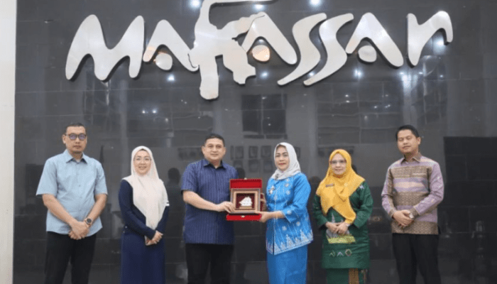 Pemkot Makassar Berbagi Praktik Pembangunan Daerah dengan Pemkab Majene