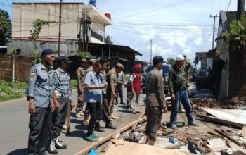 Pemkot Makassar Tertibkan Lapak Liar di Depan Asrama Haji