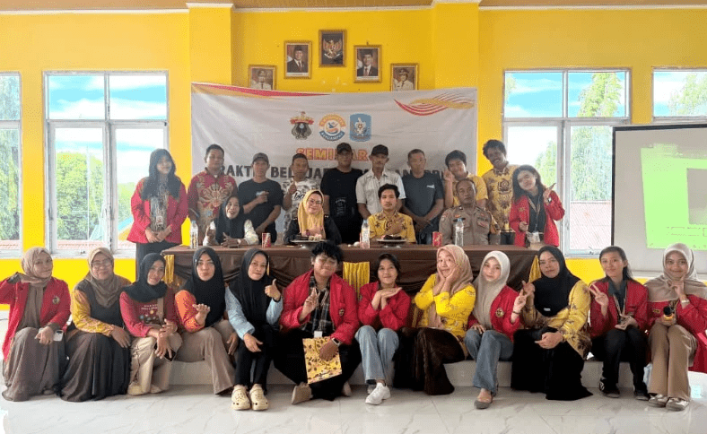Seminar Akhir PBL 2 Desa Laringgi Marioriawa Soppeng