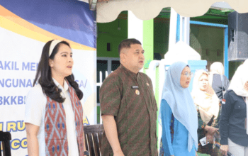 Wali Kota dan Ketua TP KK Makassar Dampingi Wamendukbangga Tinjau Kampung KB dan Program MBG